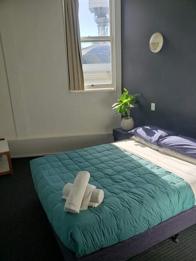Hostel Nomads Capital Backpackers - Wellington (Adults Only) Exteriér fotografie A room at the hotel