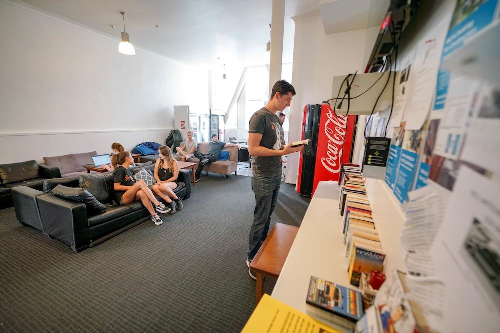 Hostel Nomads Capital Backpackers - Wellington (Adults Only) Exteriér fotografie The Student Union