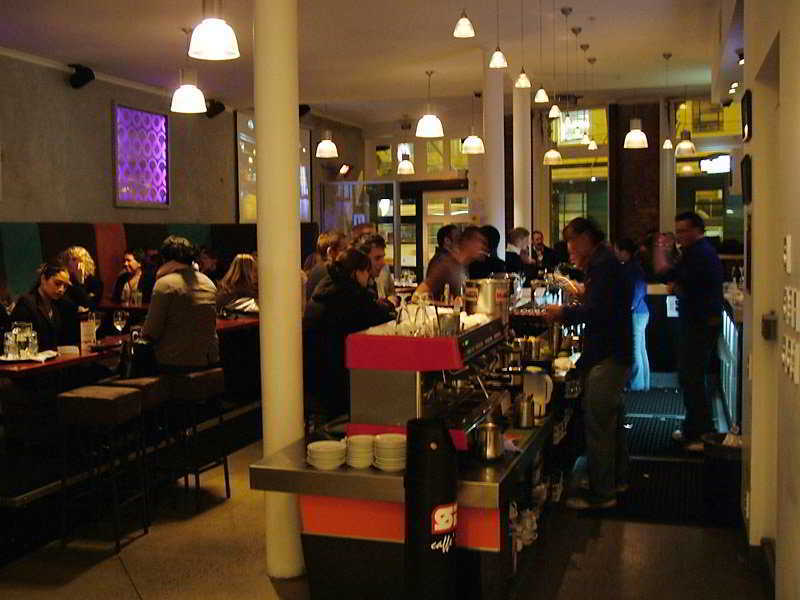 Hostel Nomads Capital Backpackers - Wellington (Adults Only) Exteriér fotografie Interior of the restaurant