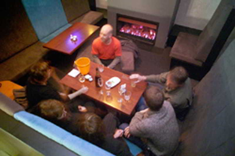 Hostel Nomads Capital Backpackers - Wellington (Adults Only) Exteriér fotografie The interior of the bar