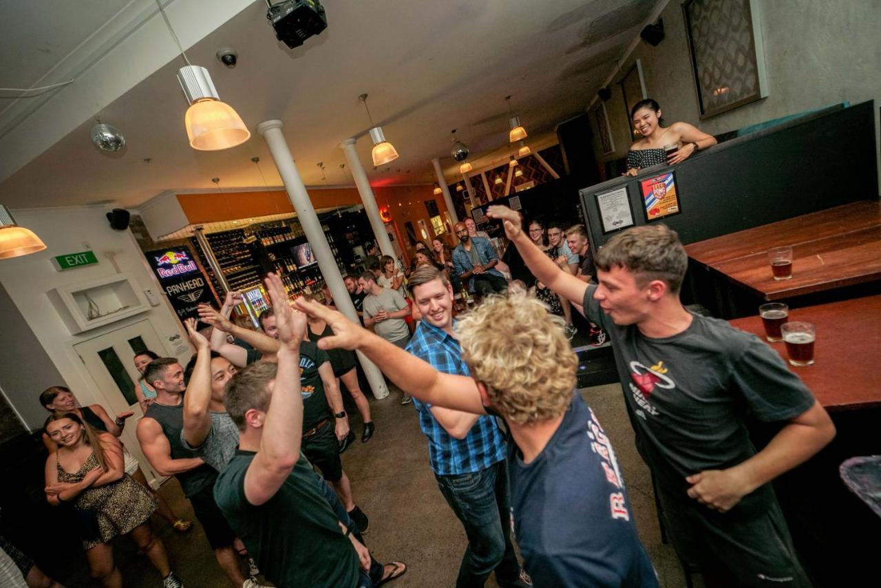 Hostel Nomads Capital Backpackers - Wellington (Adults Only) Exteriér fotografie The crowd at the 2011 World Cup